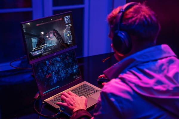 Best Portable Gaming Monitor in 2026: High Refresh Rates You Can Take Anywhere